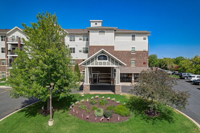 Heritage West Allis Senior in West Allis, WI - Foto de edificio - Building Photo