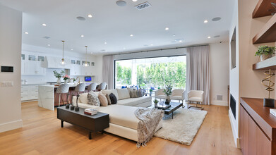 5011 Stern Ave in Sherman Oaks, CA - Building Photo - Building Photo