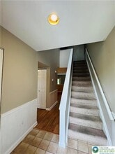 102 Quaker Dr, Unit 23 in Bethlehem, PA - Foto de edificio - Building Photo