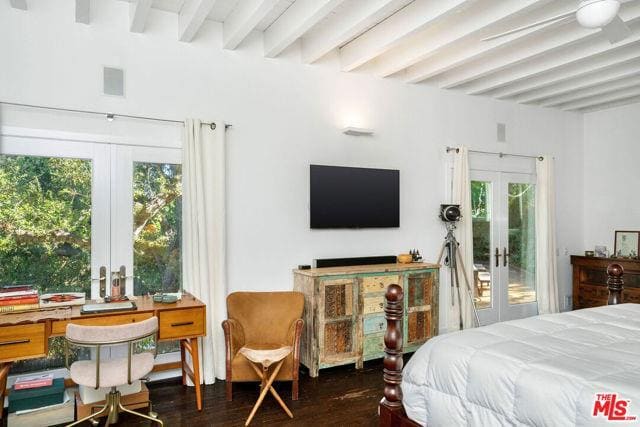 property at 9016 Wonderland Ave