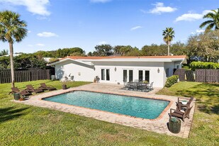 26 Cayuga Rd in Sea Ranch Lakes, FL - Building Photo