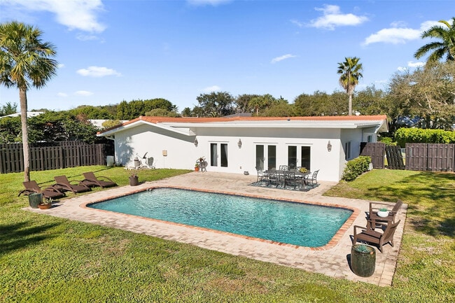 property at 26 Cayuga Rd