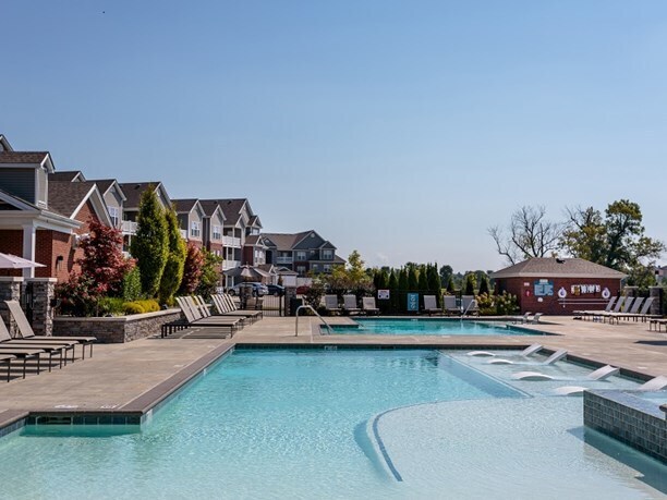 The BLVD at Hays in Lexington, KY - Foto de edificio