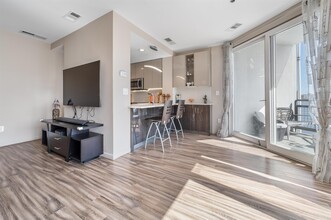 600 Harbor Blvd in Weehawken, NJ - Building Photo - Building Photo