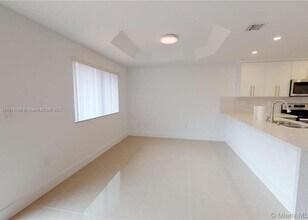 5081 NW 116th Ct in Doral, FL - Building Photo - Building Photo