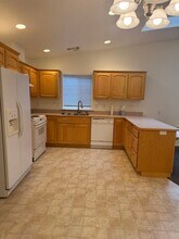 2004-2006 Duke Ct in Grants Pass, OR - Building Photo - Building Photo