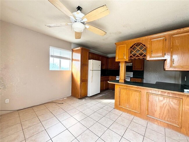8014 N Lopez St in Rio Grande City, TX - Building Photo - Building Photo