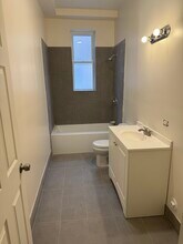 3840 W Roosevelt Rd, Unit 101 in Chicago, IL - Building Photo - Building Photo