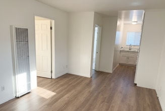 311 Griswold Ave in San Fernando, CA - Building Photo - Building Photo