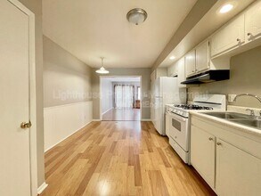 1054 Royal Oak St SW in Wyoming, MI - Building Photo - Building Photo