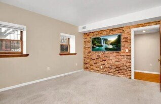 58 Buckingham St, Unit A in Hartford, CT - Building Photo