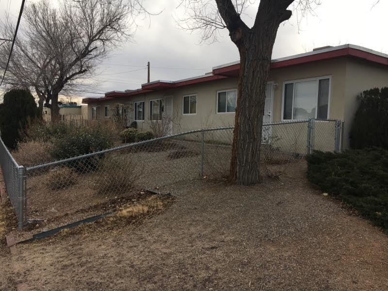 1405 Amherst Dr SE in Albuquerque, NM - Foto de edificio