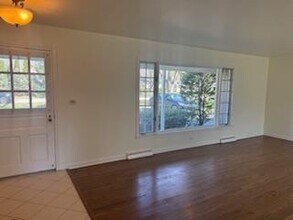 116 S Deerpath Rd in Barrington, IL - Building Photo - Building Photo