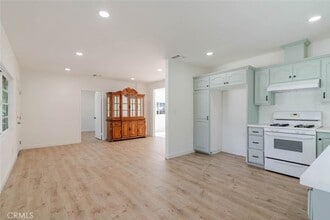 13716 Judd St in Los Angeles, CA - Building Photo - Building Photo