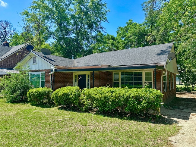 1104 Williams St in Valdosta, GA - Building Photo - Building Photo