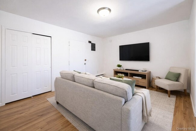 property at 1550 Montauk Hwy