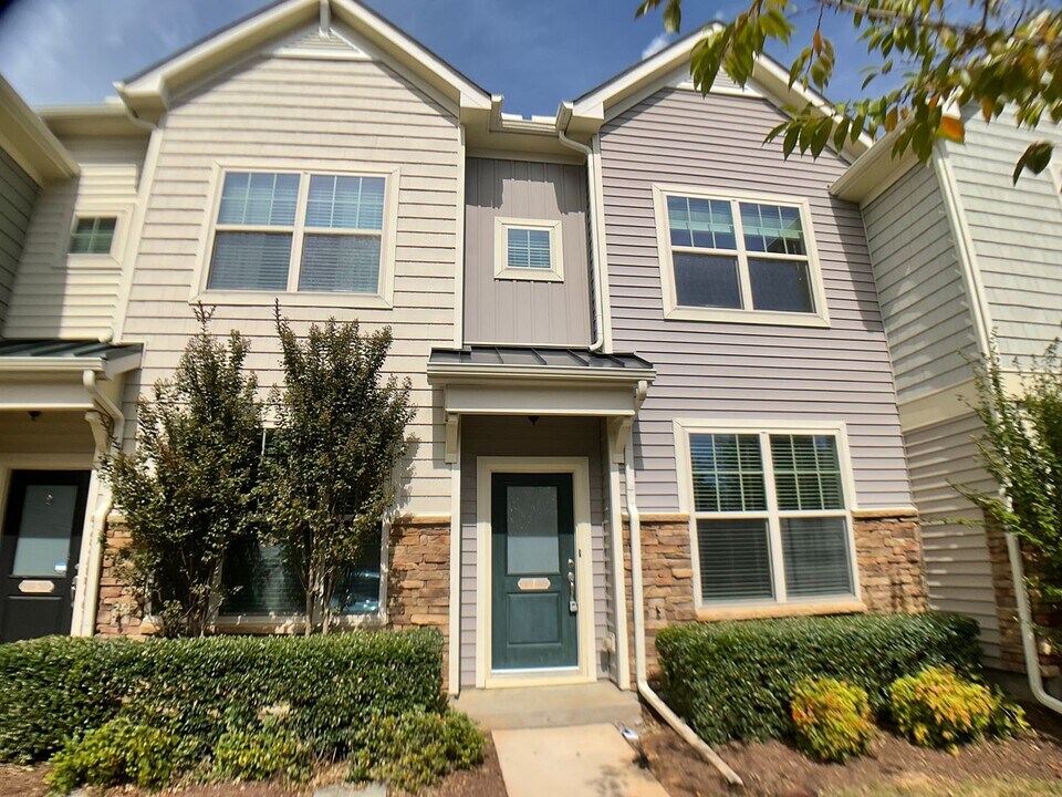 7 Bitter Root Dr in Durham, NC - Building Photo