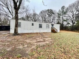 114 Canipe Rd in Dallas, NC - Building Photo
