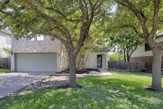 608 Justeford Dr in Pflugerville, TX - Foto de edificio - Building Photo