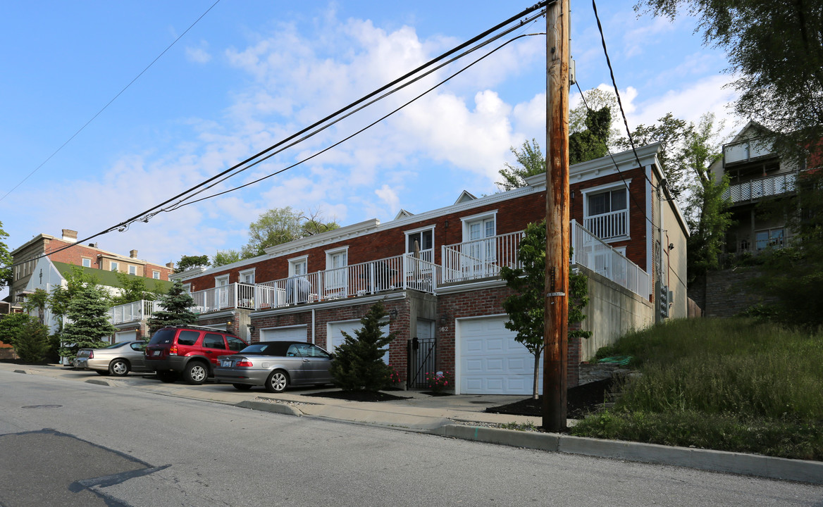 148-162 Dorchester Ave in Cincinnati, OH - Building Photo