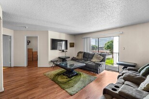 2830 S Bartell Dr in Houston, TX - Building Photo