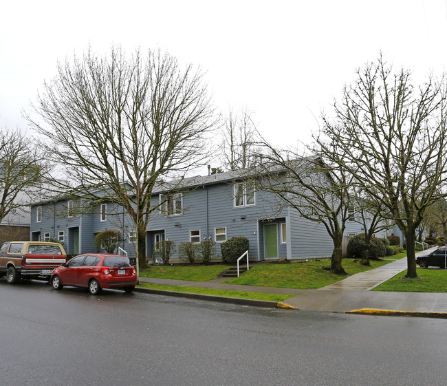 Upshur House in Portland, OR - Foto de edificio - Building Photo