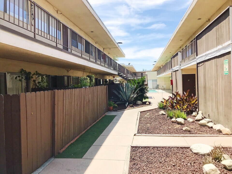 Saticoy Gardens Photo