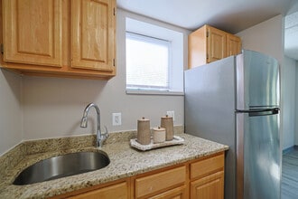 Parmelee Court in Boston, MA - Foto de edificio - Interior Photo