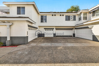 21 Carlsbad Ln in Aliso Viejo, CA - Foto de edificio - Building Photo