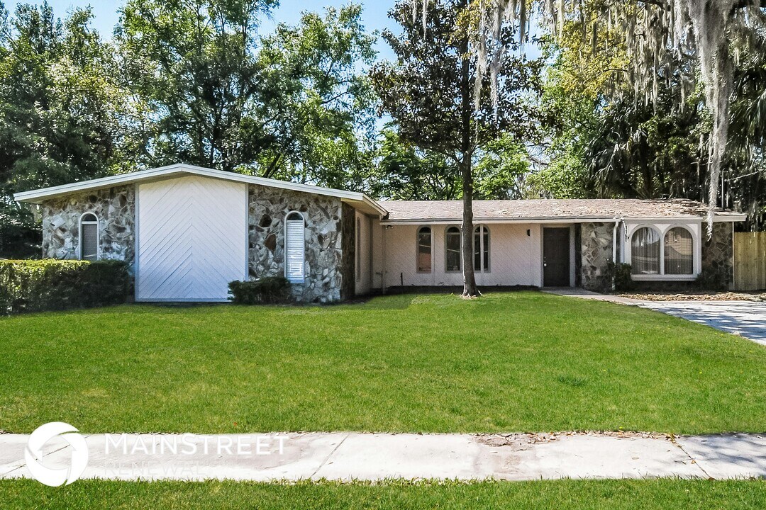 1160 Crown Dr in Jacksonville, FL - Building Photo