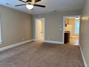 3939 Section Rd in Cincinnati, OH - Foto de edificio - Building Photo