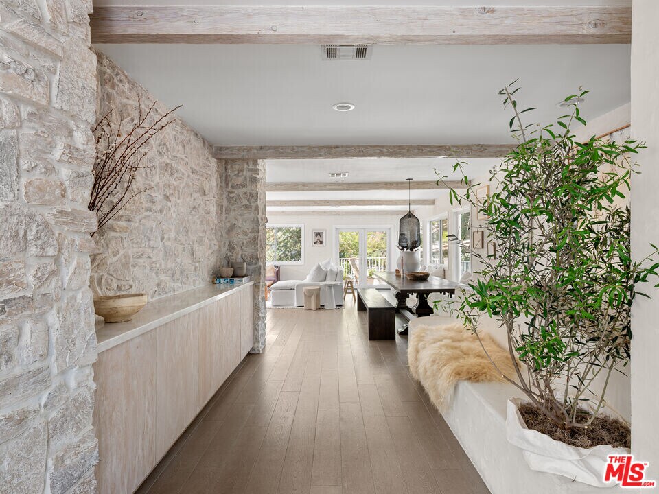 3434 Oak Glen Dr in Los Angeles, CA - Building Photo