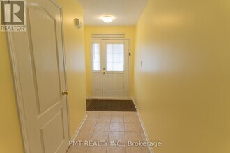 2151 Forest Gate Park in Oakville, ON - Building Photo - Building Photo