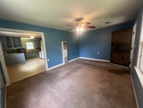 1305 W Vine Ave in Searcy, AR - Building Photo - Building Photo