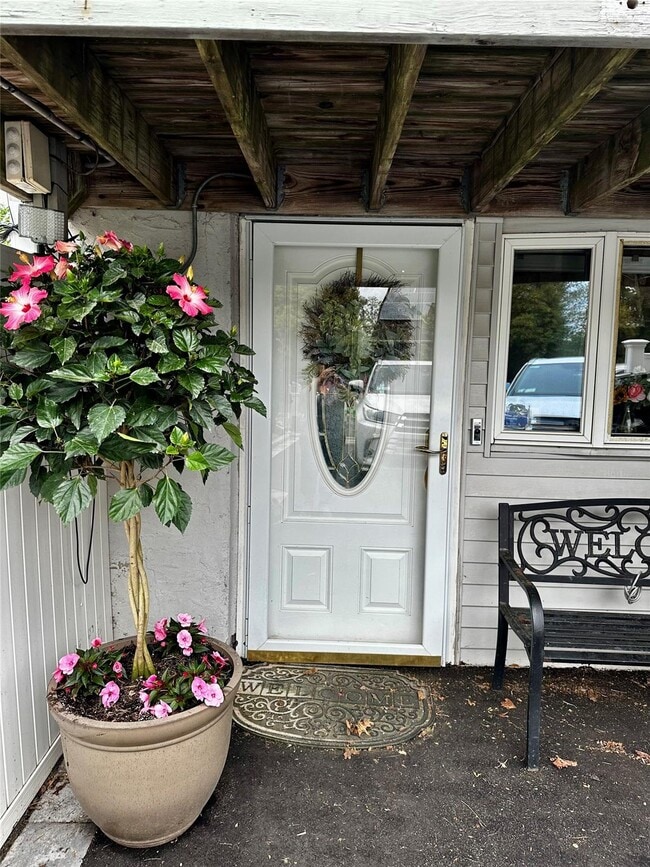 property at 14 Violet Rd