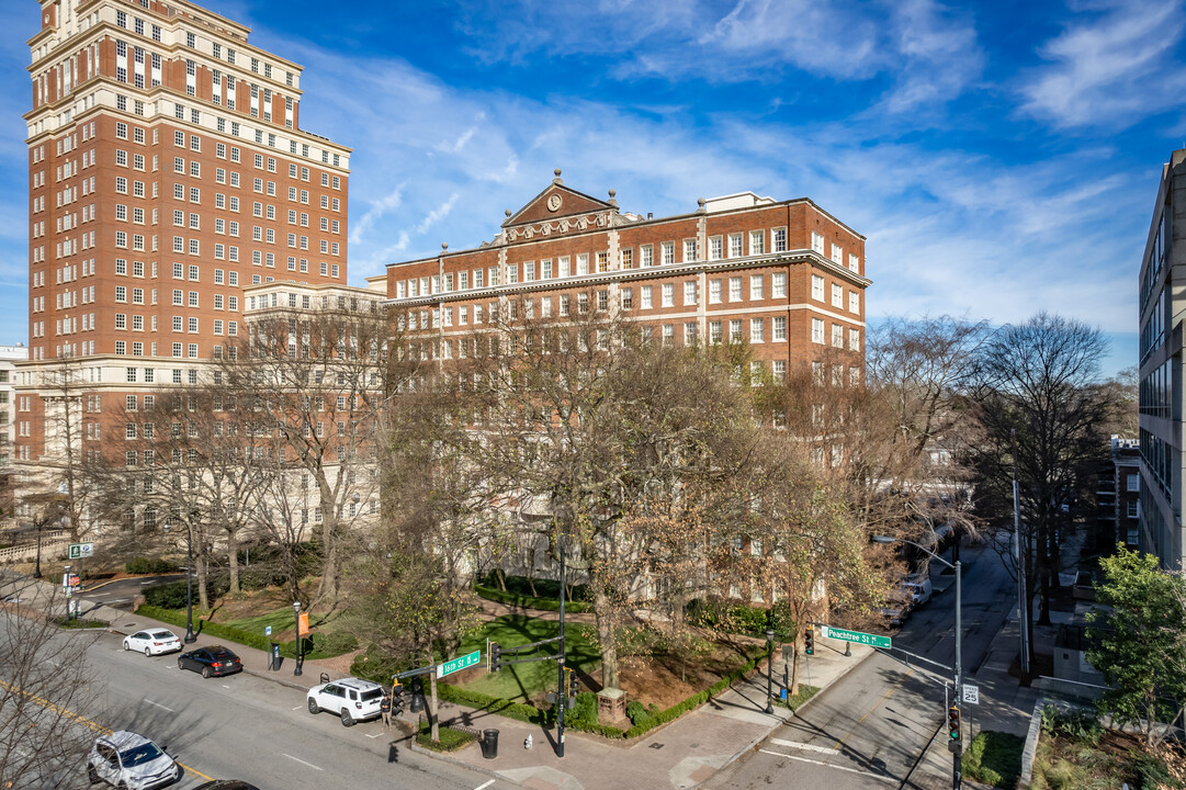 Reid House Condominums in Atlanta, GA - Building Photo