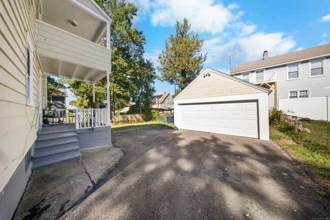 234 Savoy St in Bridgeport, CT - Building Photo - Building Photo