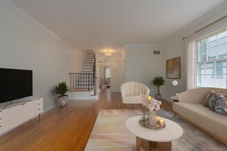 20 Kraft Ave in Bronxville, NY - Foto de edificio - Building Photo