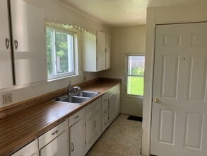 1514 Bluff St in Beloit, WI - Building Photo - Building Photo