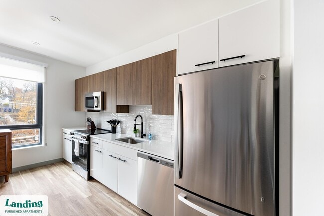 39 Railroad Ave, Unit 426 in Haverhill, MA - Building Photo - Building Photo