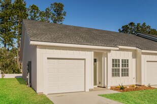 1170 Walker Point Way in Brunswick, GA - Building Photo