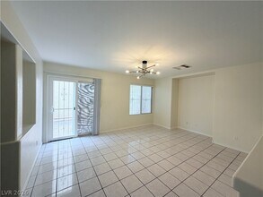 7290 Linaria Rd in Las Vegas, NV - Building Photo - Building Photo