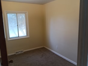 1137 Regent St in Lansing, MI - Foto de edificio - Building Photo