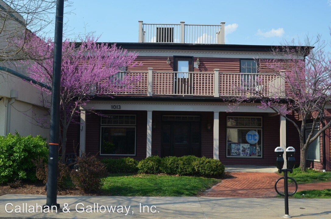 1013 E Walnut St in Columbia, MO - Building Photo
