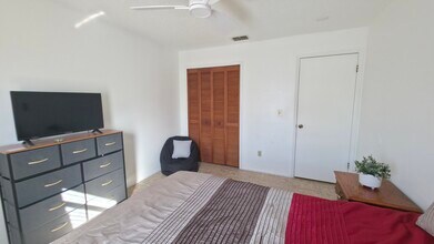 414 Banana Cay Dr in South Daytona, FL - Building Photo - Building Photo