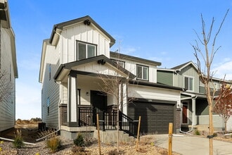2161 Flower Blossom Ave in Brighton, CO - Foto de edificio - Building Photo