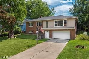23728 Glenhill Dr in Beachwood, OH - Building Photo