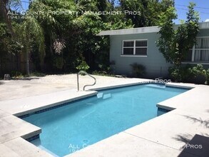 3513 Norwood Ct in Sarasota, FL - Building Photo - Building Photo