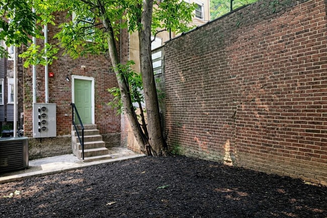 6145 Lansdowne Ave in Philadelphia, PA - Building Photo - Building Photo