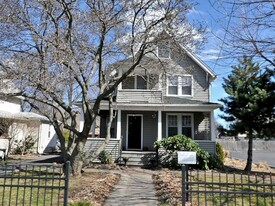 819 Woodward Ave, Unit 2nd Floor in New Haven, CT - Building Photo